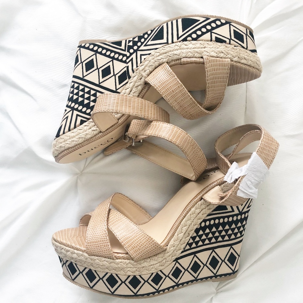 BUCCO Rosamond Tan Aztec Wedge Platform Sandals